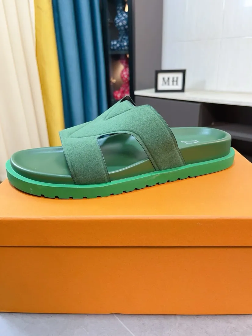 Men's shoes 💰300🌹🌹【LV】Multi-color new men's slippers, original top quality version, original special frosted cowhide➕sheepskin inner and side, non-slip combination sole, more stable walking, more comfortable and lightweight, high-end and generous, size: 38~44